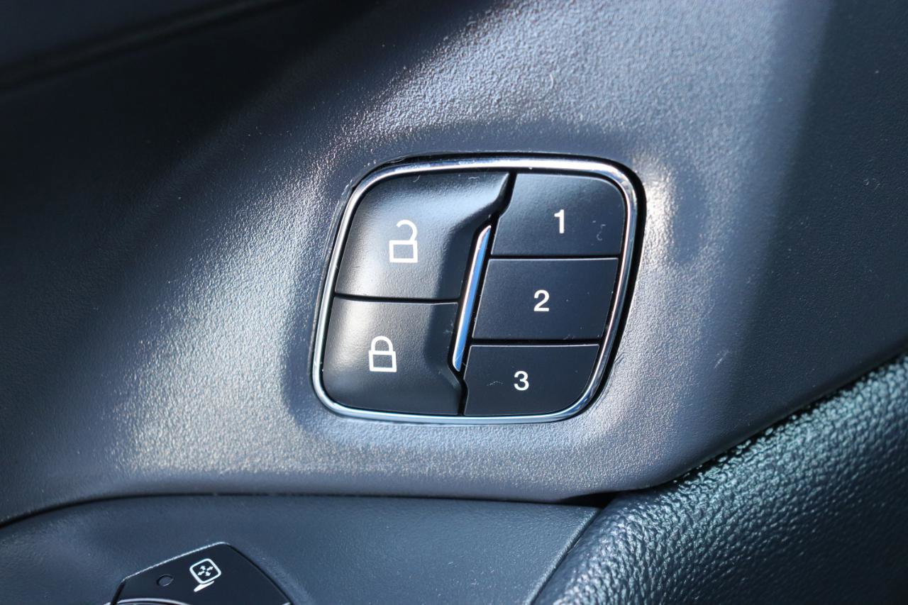 Used 2024 Ford Expedition XLT AWD/4WD image 53