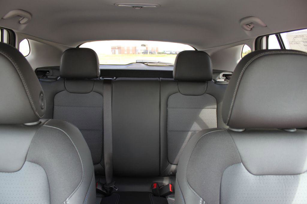 New 2026 Chevrolet Trax LT w/ Driver Confidence Package image 12