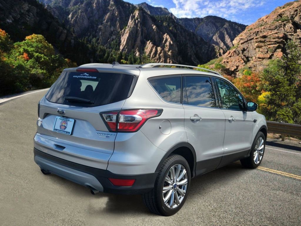 Used 2017 Ford Escape Titanium image 3