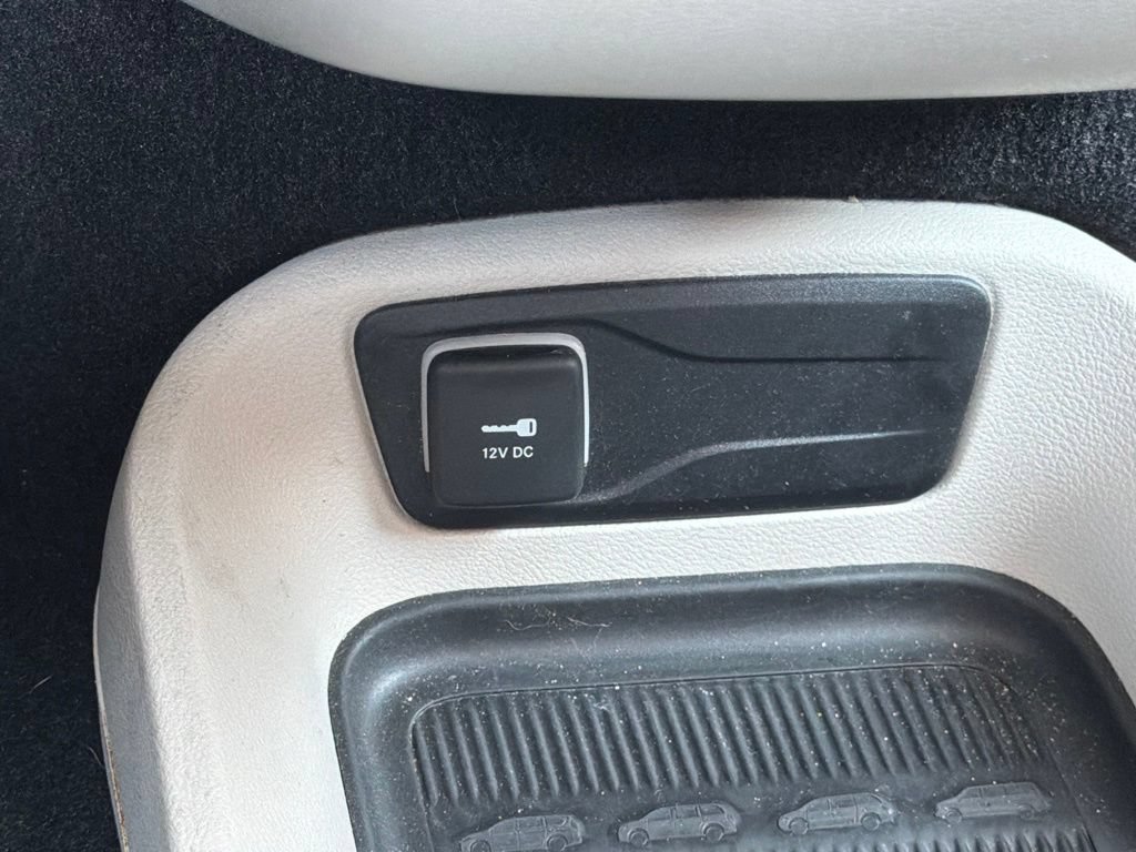 Used 2023 Chrysler Pacifica Touring-L FWD image 36