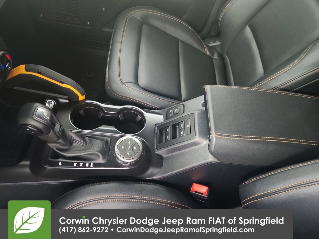 Used 2024 Ford Bronco Badlands image 30