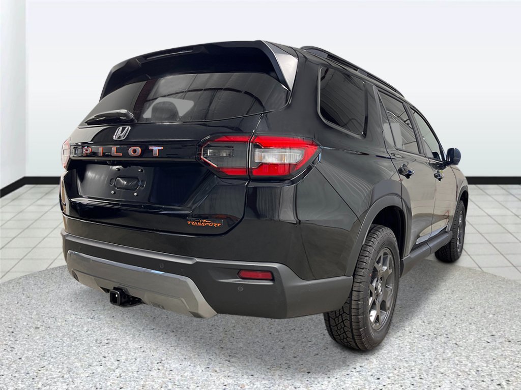 New 2026 Honda Pilot TrailSport image 3
