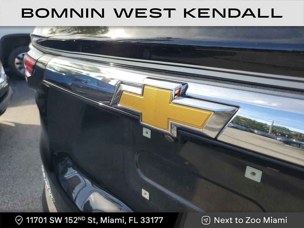 Used 2023 Chevrolet Traverse LS w/ Safety Package image 10