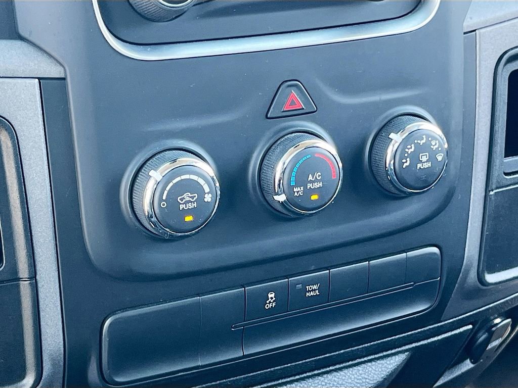 Used 2014 RAM 1500 Express RWD image 14