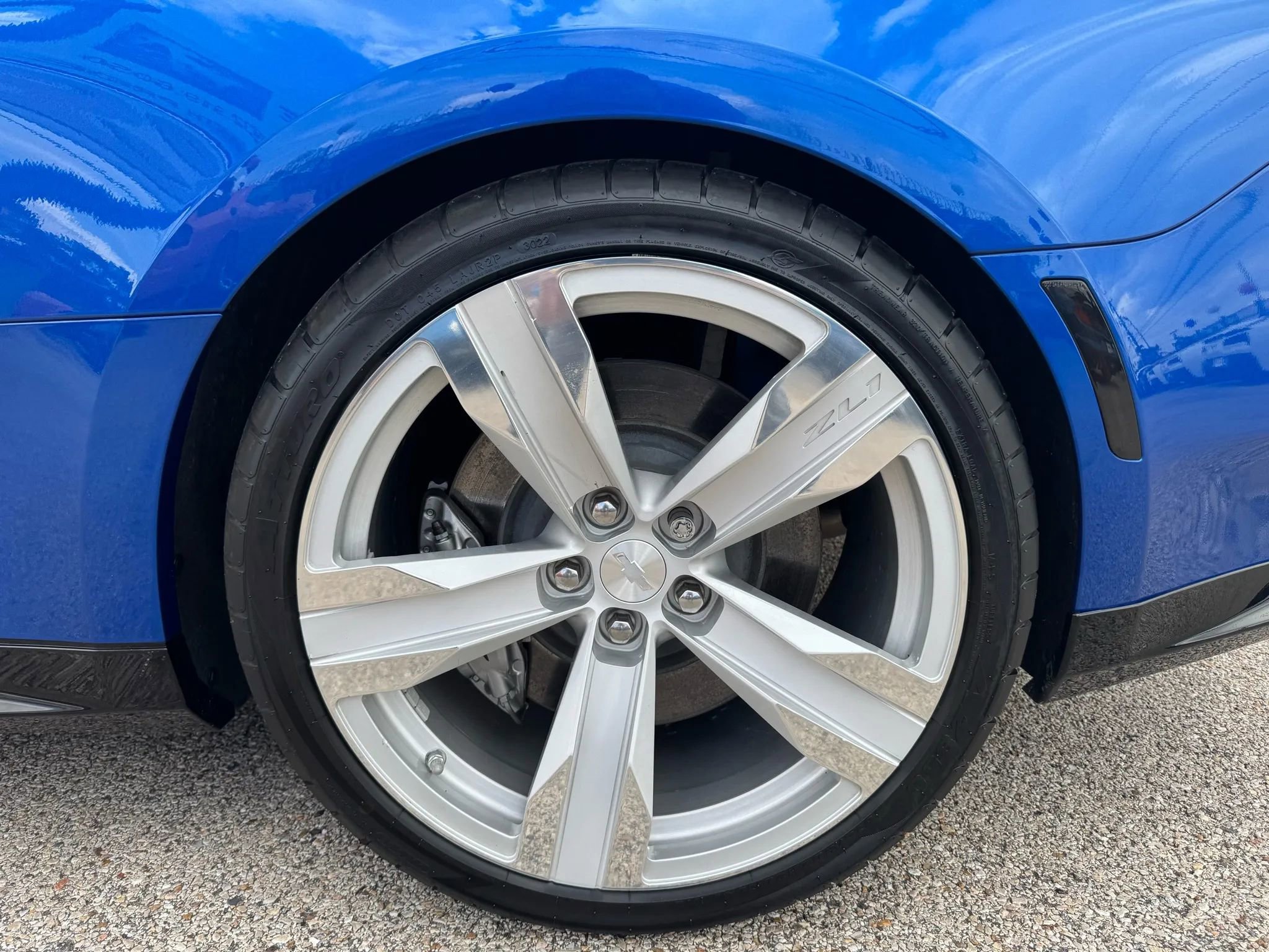 Used 2018 Chevrolet Camaro ZL1 w/ LPO, ZL1 Protection Package RWD image 17