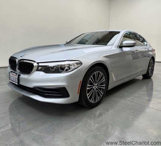 Used 2019 BMW 530e w/ Premium Package image 2