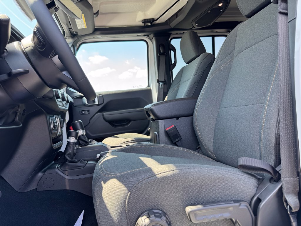 New 2026 Jeep Gladiator Sport AWD/4WD image 15