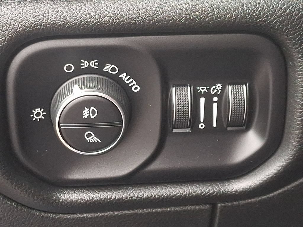 Used 2025 RAM 1500 Big Horn AWD/4WD image 26