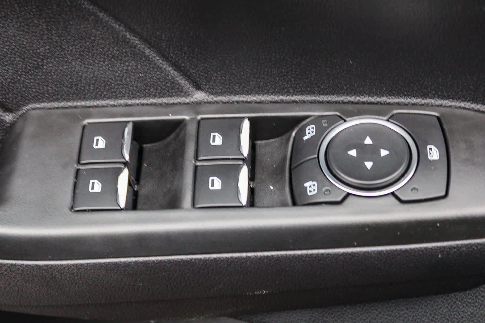 Used 2022 Ford Escape SE w/ SE Sport Appearance Package image 20