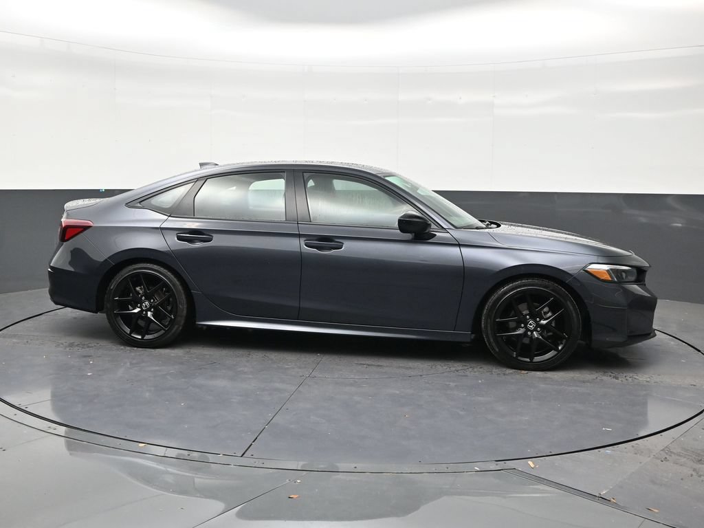 Used 2025 Honda Civic Sport image 6