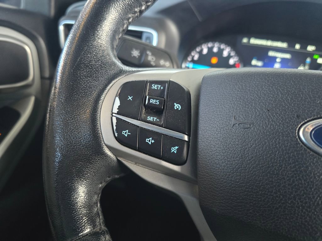 Used 2021 Ford Explorer XLT image 36