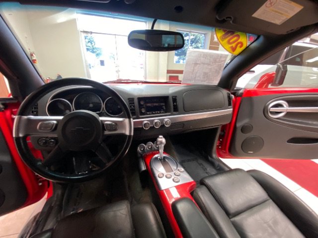 Used 2004 Chevrolet SSR w/ Preferred Equipment Group RWD image 14