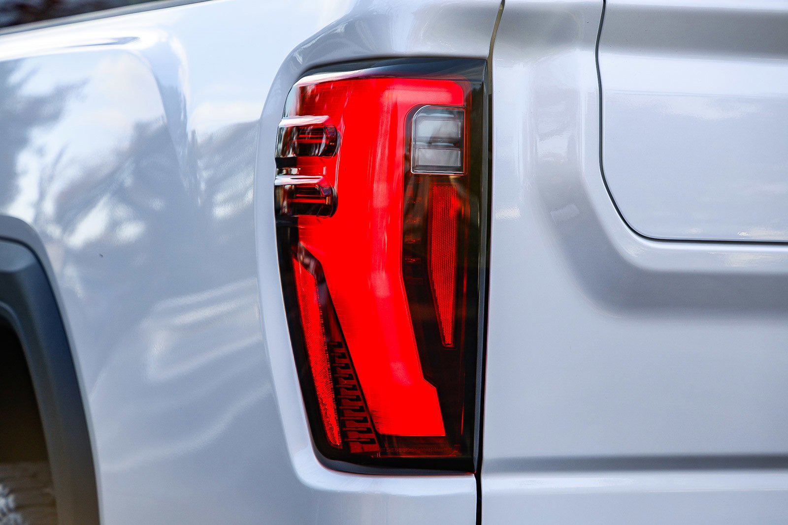 Used 2024 GMC Sierra 3500 Denali Ultimate image 8