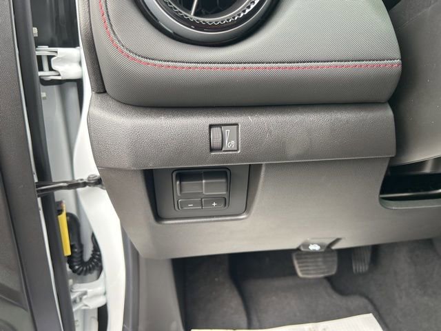 New 2026 Chevrolet Colorado Z71 w/ LPO, Hood Decal Package image 17