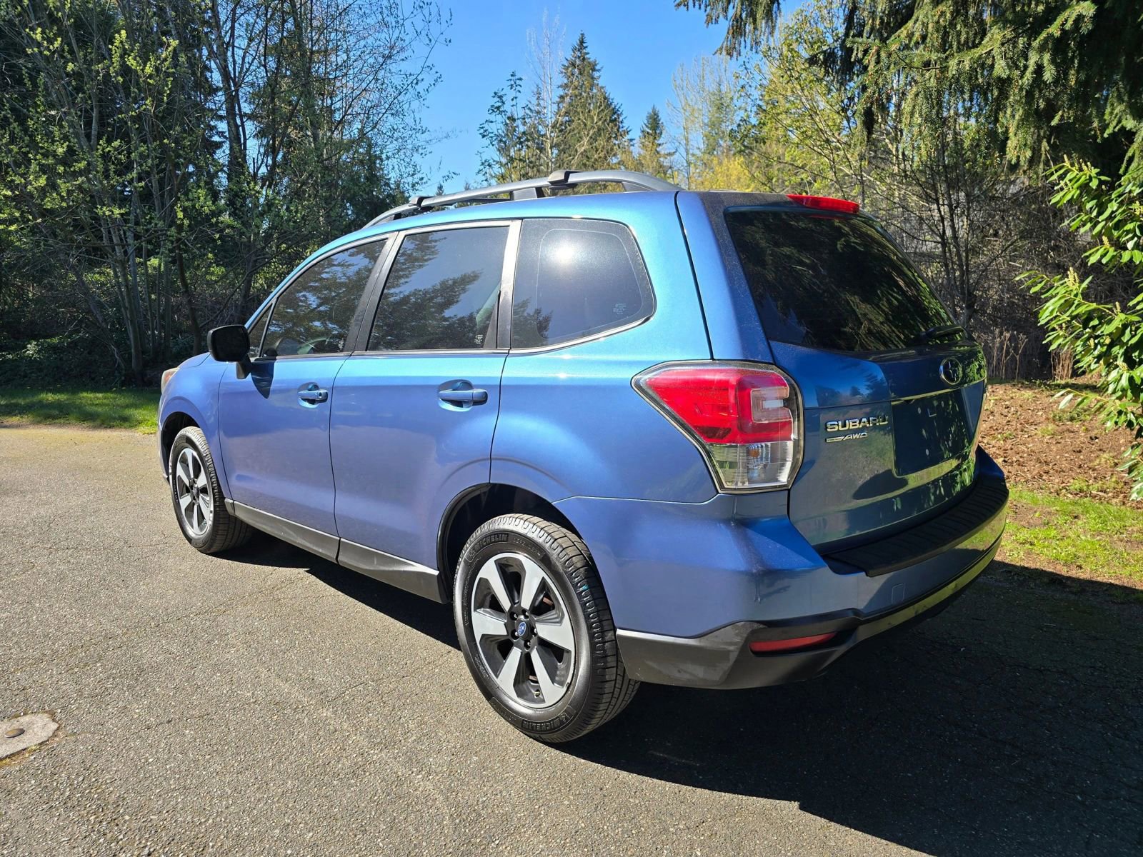 Used 2017 Subaru Forester 2.5i w/ Alloy Wheel Package image 3