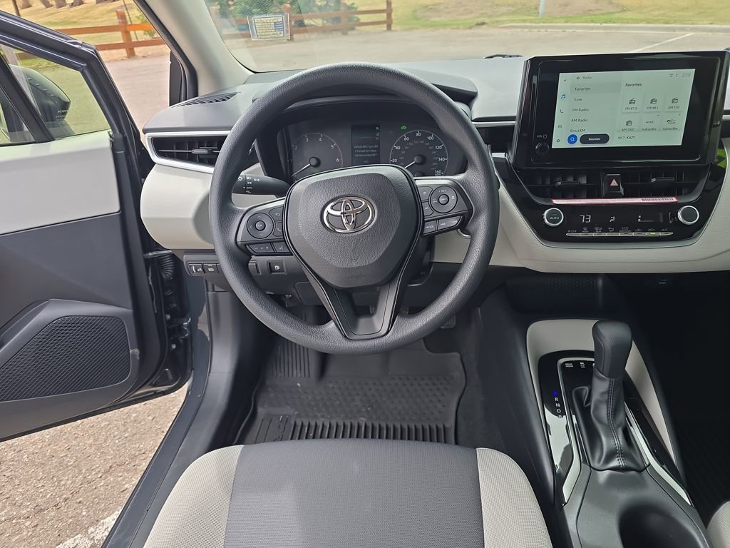 Used 2025 Toyota Corolla LE AWD/4WD image 15