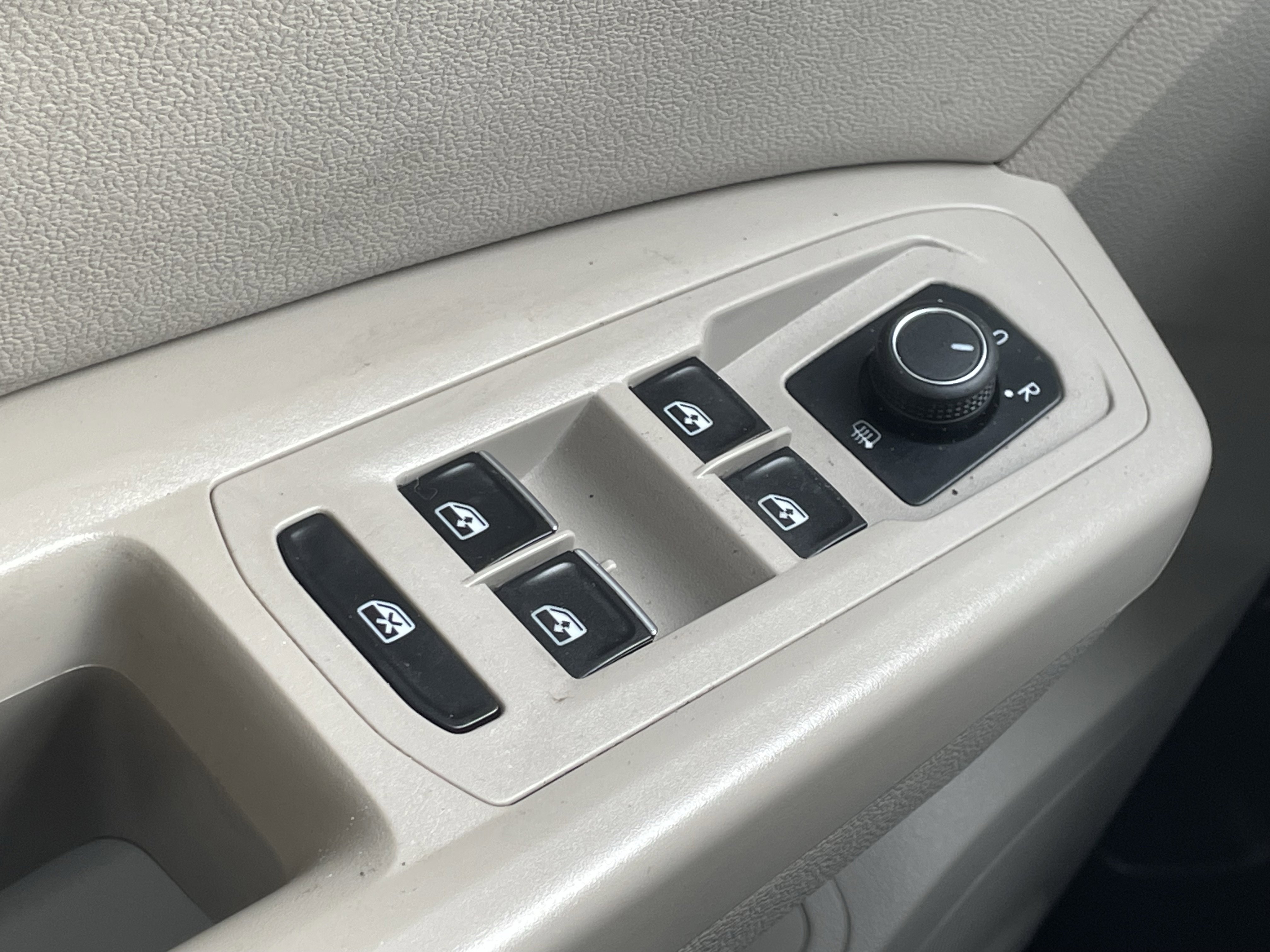 Used 2019 Volkswagen Atlas SEL image 17