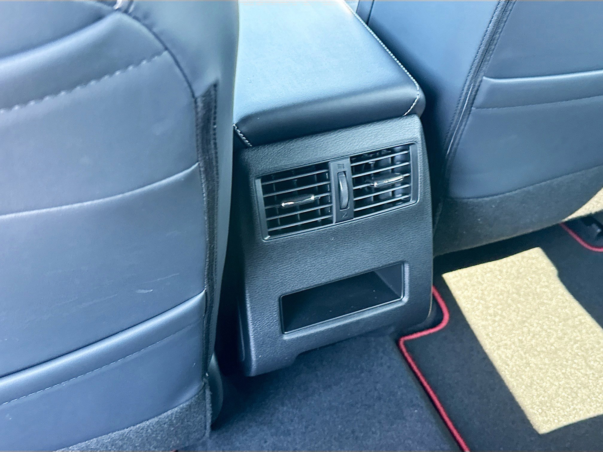 New 2026 Mitsubishi Outlander AWD image 19