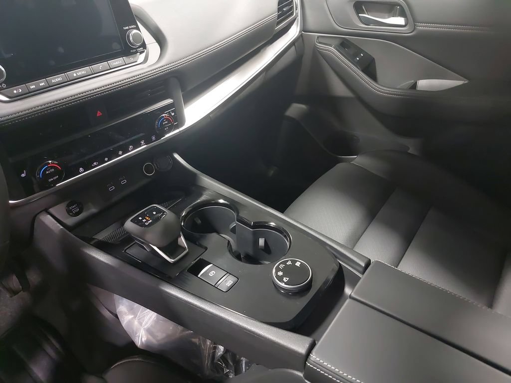 New 2026 Nissan Rogue Dark Armor AWD/4WD image 25