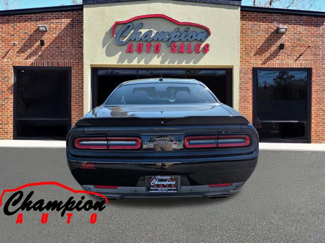 Used 2015 Dodge Challenger R/T Plus image 8
