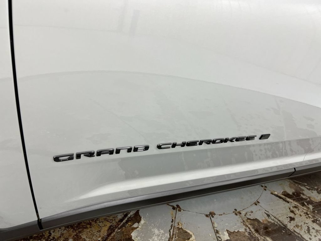 New 2026 Jeep Grand Cherokee L 4WD image 27