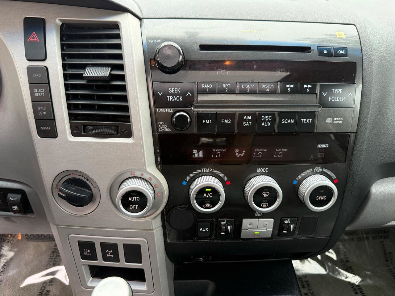 Used 2008 Toyota Sequoia Limited AWD/4WD image 36