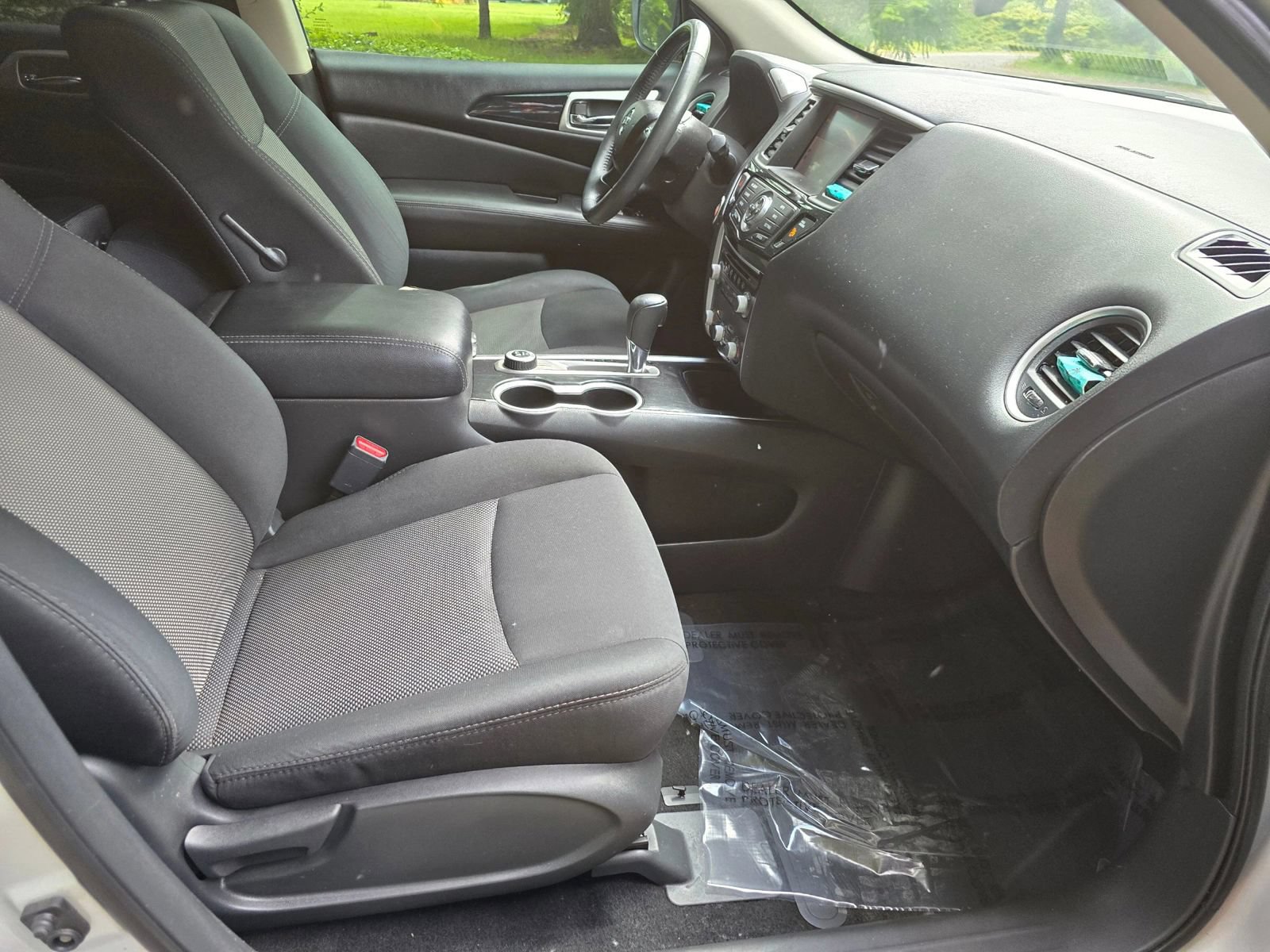 Used 2018 Nissan Pathfinder SV AWD/4WD image 12