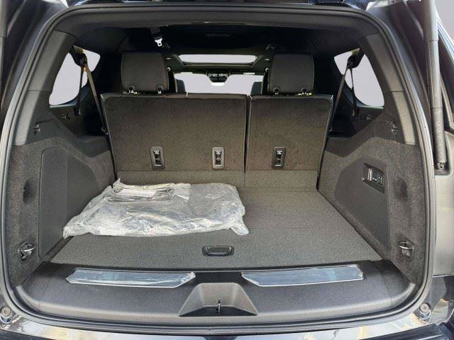 Used 2025 Cadillac Escalade ESV Sport w/ Touring Package AWD/4WD image 55