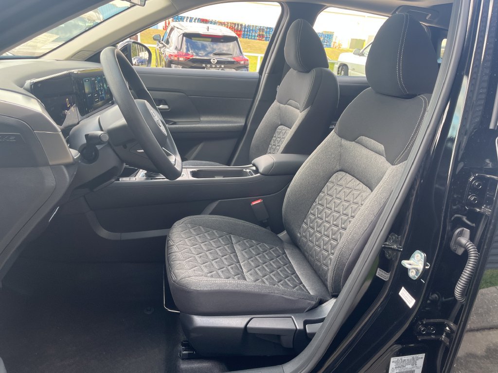 New 2027 Nissan Kicks SV AWD/4WD image 9