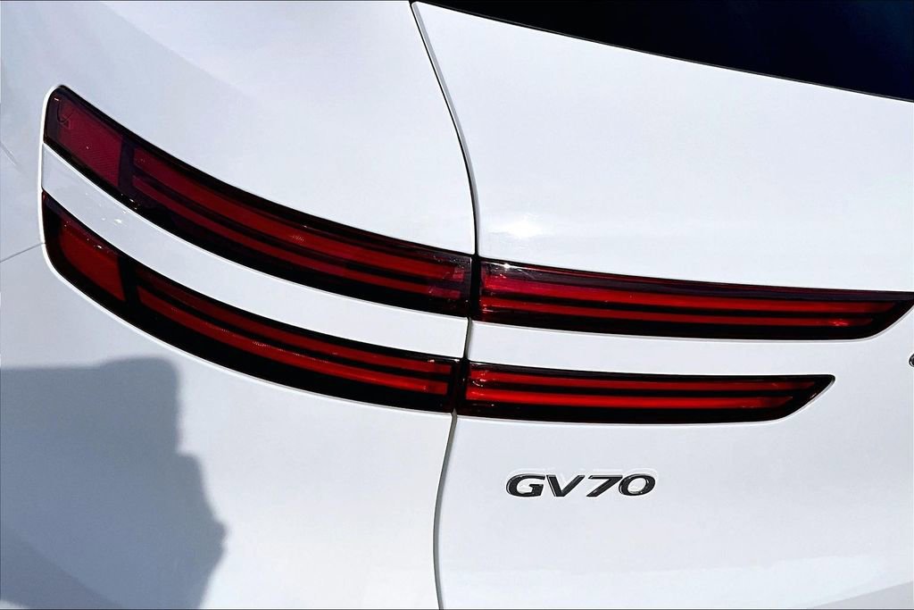 Used 2023 Genesis GV70 2.5T Sport Prestige w/ Sport Prestige Package image 31