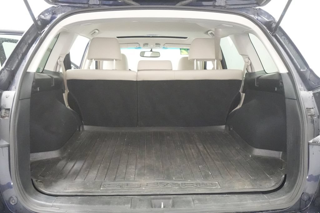 Used 2012 Subaru Outback 2.5i Limited w/ Moonroof Pkg AWD/4WD image 22