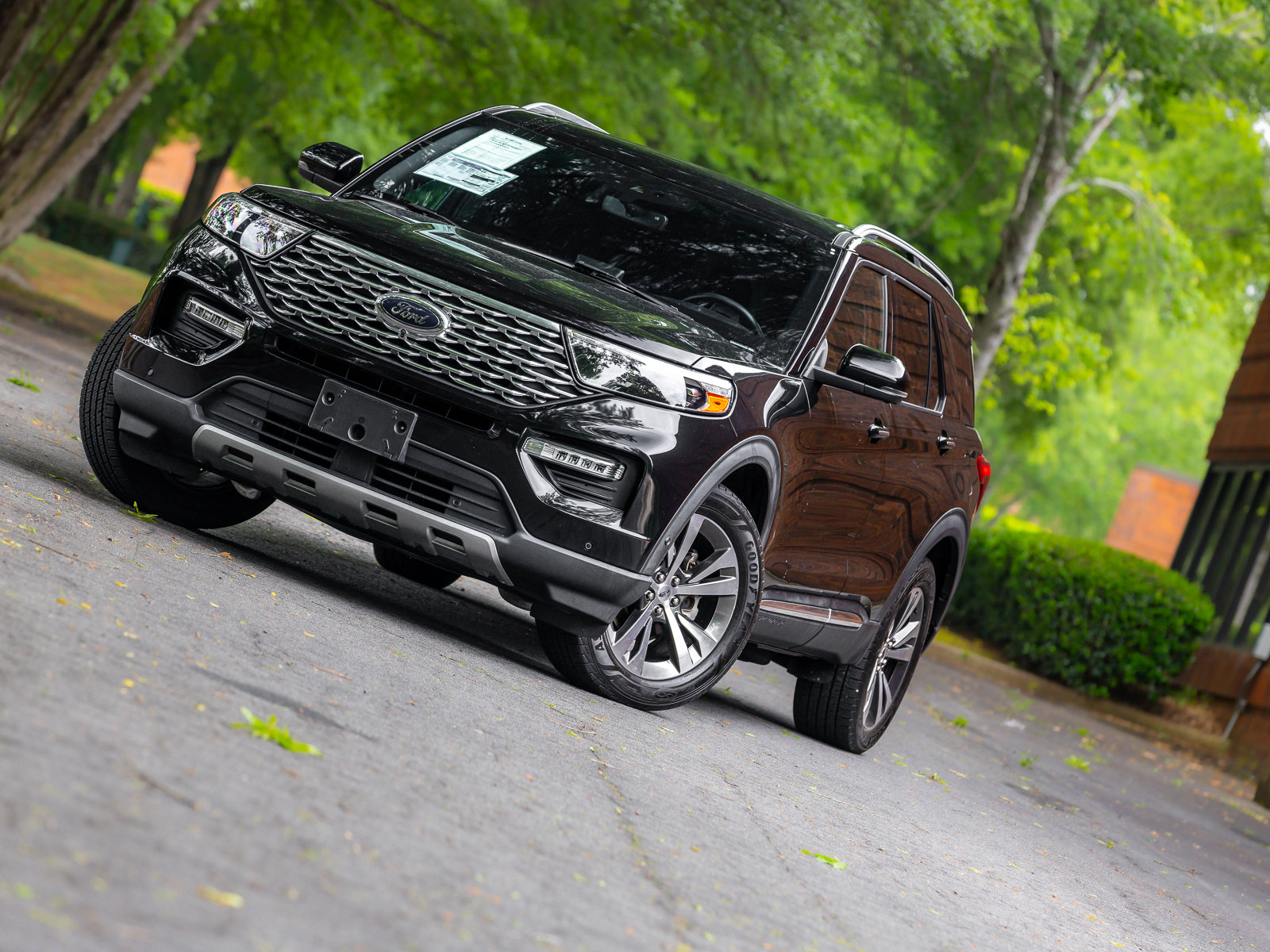 Used 2020 Ford Explorer Platinum w/ Premium Technology Package AWD/4WD image 22