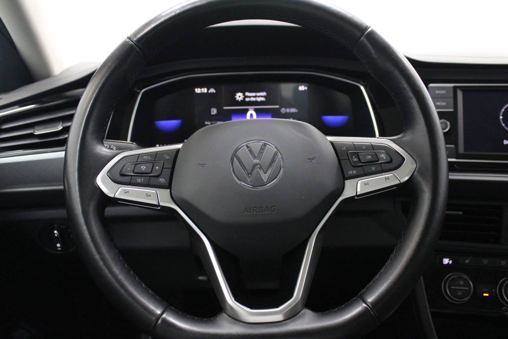 Used 2023 Volkswagen Jetta SE image 26