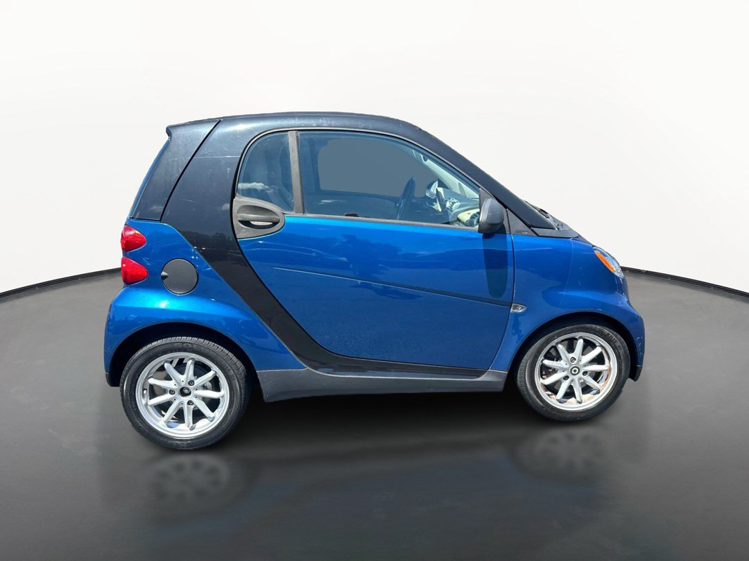 Used 2008 smart fortwo pure RWD image 2