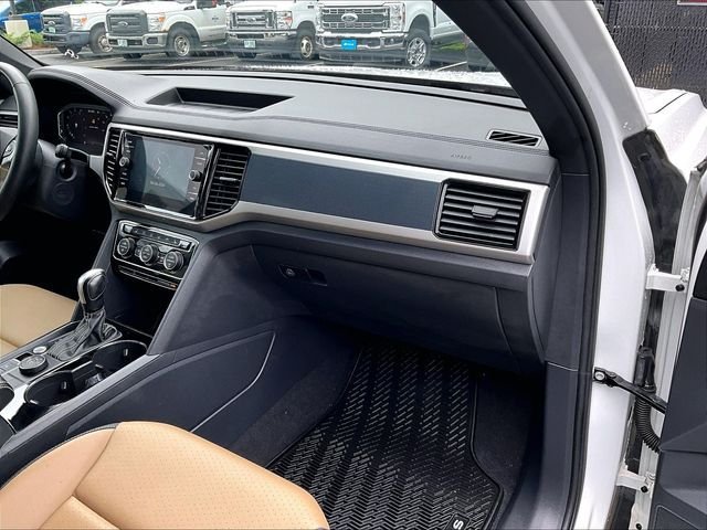 Used 2023 Volkswagen Atlas Cross Sport SE AWD/4WD image 17
