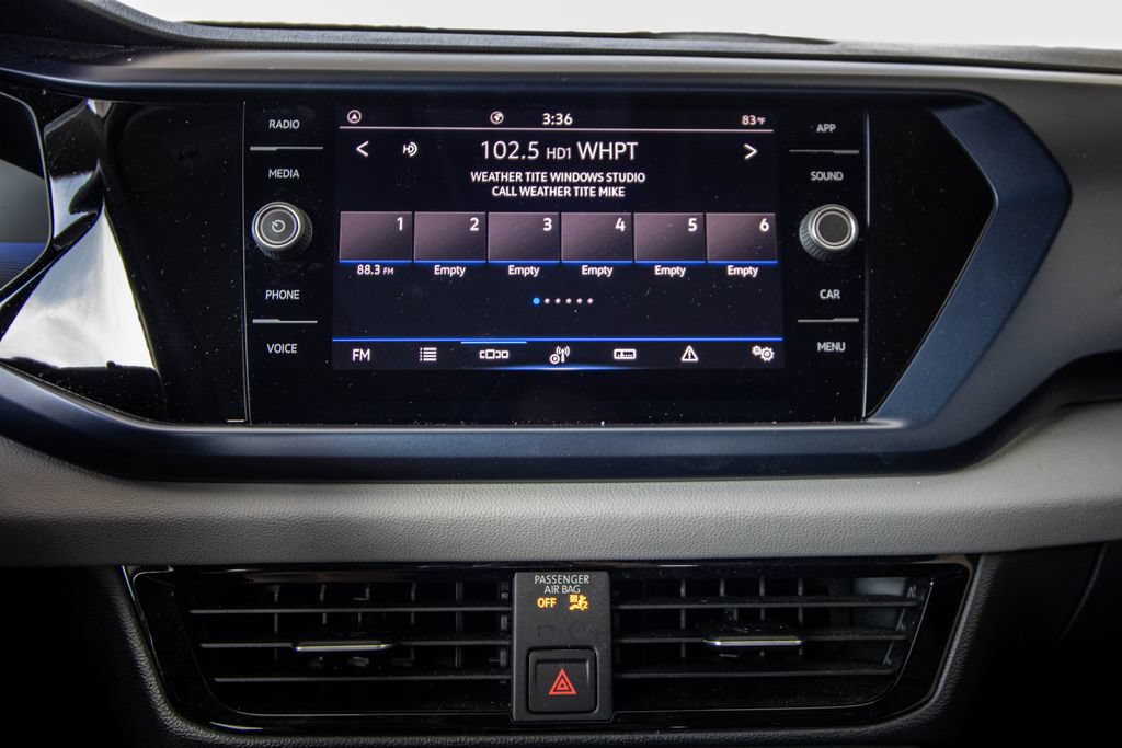 Certified 2023 Volkswagen Taos SE w/ Panoramic Sunroof Package FWD image 39