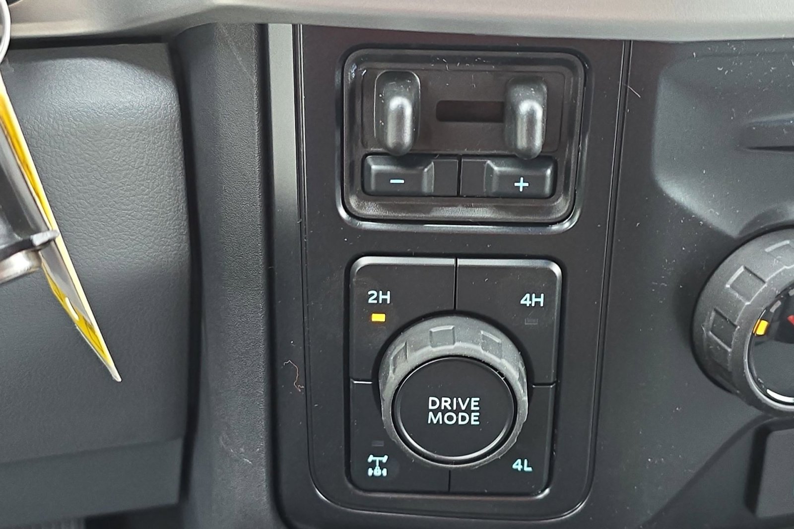 New 2026 Ford F250 XLT w/ FX4 Off-Road Package image 27