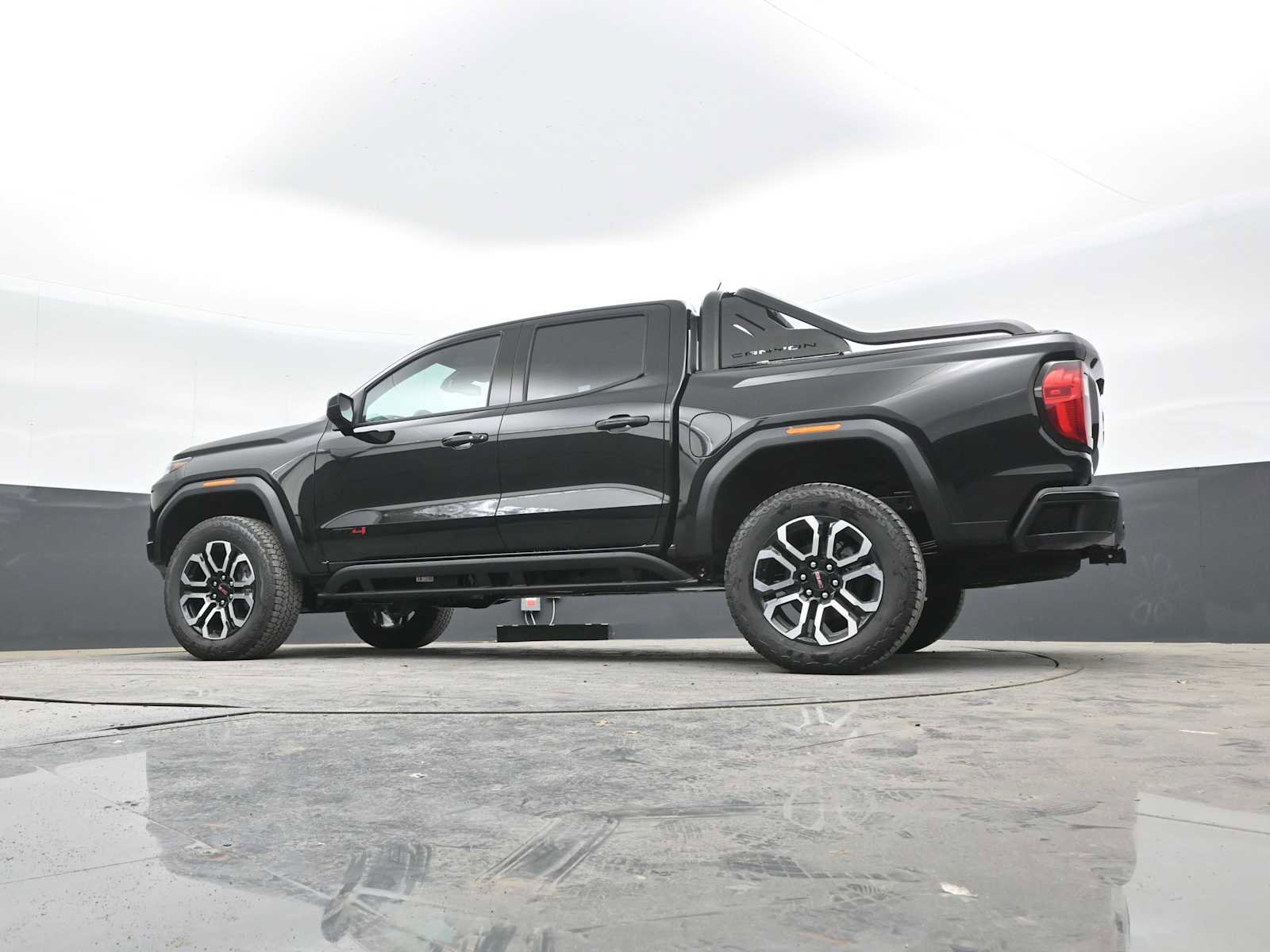 New 2025 GMC Canyon AT4 w/ Nightfall Edition image 39