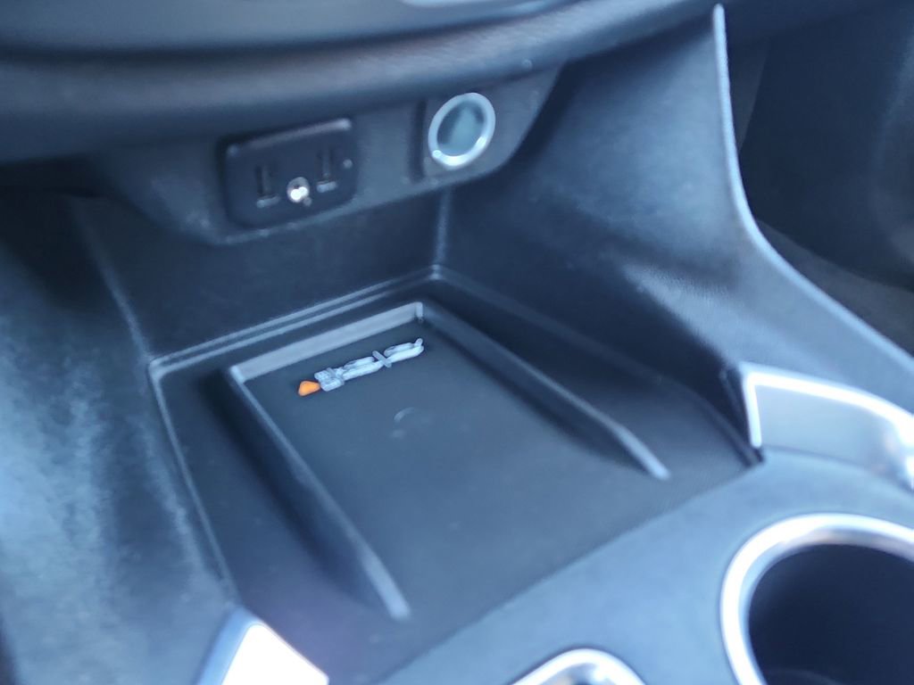 Used 2023 Chevrolet Traverse LT image 27