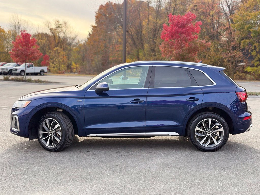Used 2024 Audi Q5 2.0T Premium Plus w/ Premium Plus Package AWD/4WD image 3