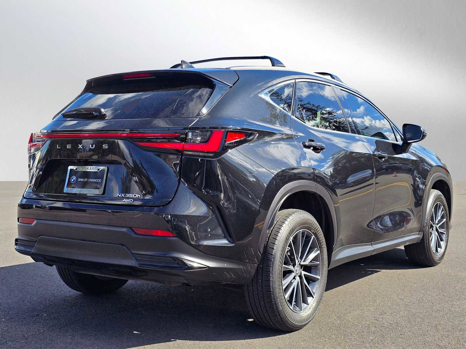 Used 2023 Lexus NX 350h AWD w/ Towing Package (2000 Lbs) image 3