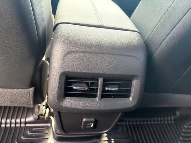 Used 2023 Chevrolet Equinox Premier AWD/4WD image 25