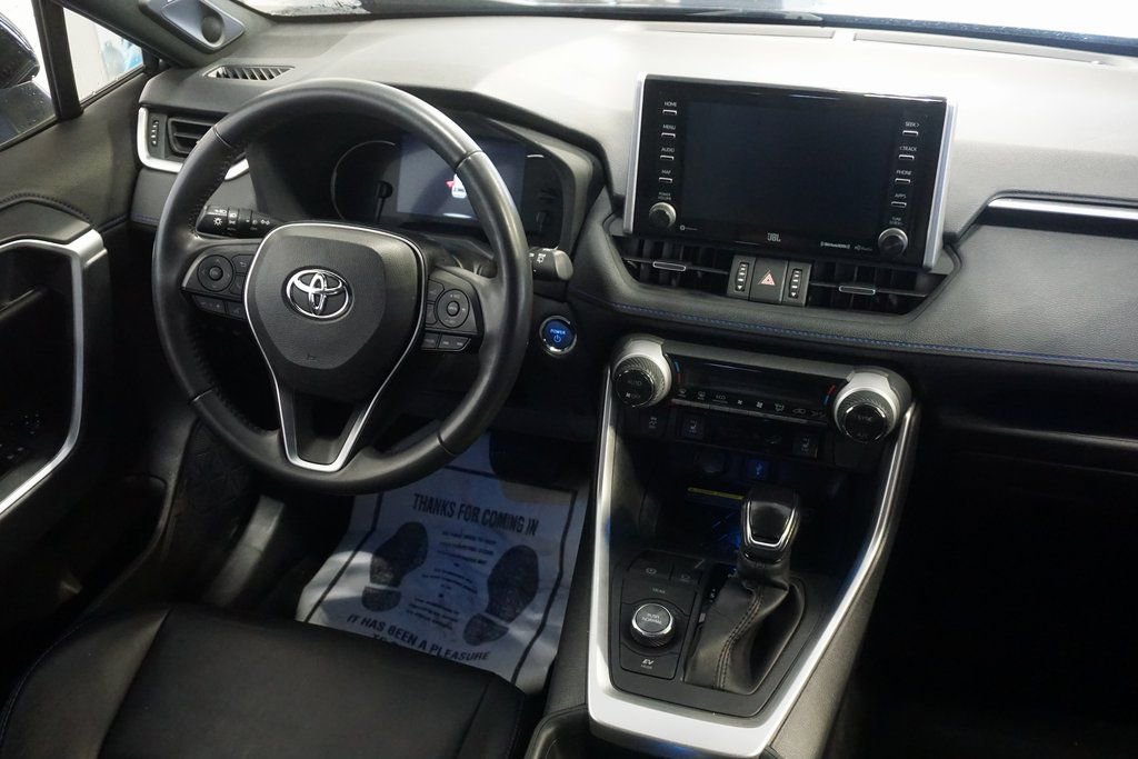 Used 2020 Toyota RAV4 XSE image 28