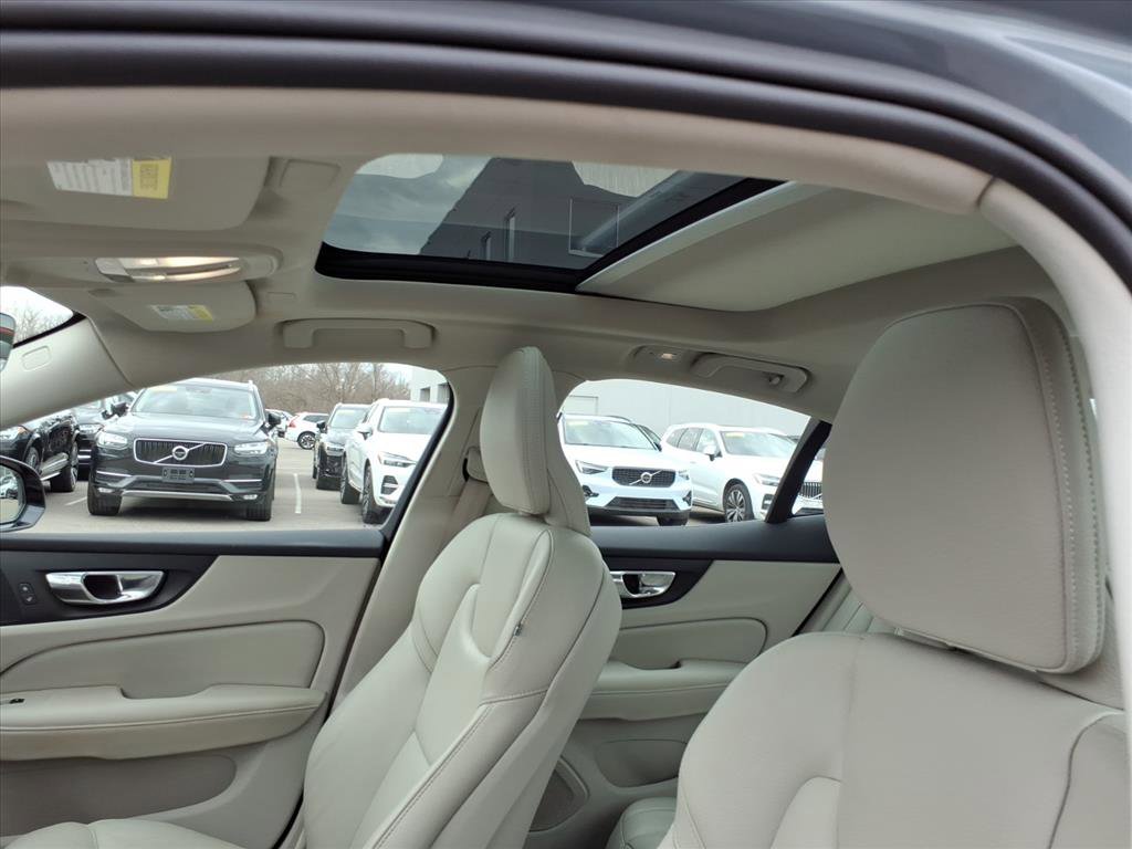 Certified 2023 Volvo S60 B5 Plus w/ Climate Package image 11