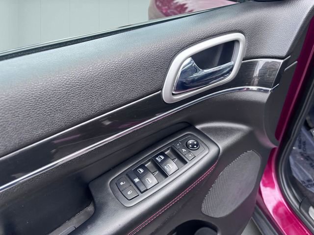 Used 2018 Jeep Grand Cherokee Trailhawk w/ Trailhawk Luxury Group image 4