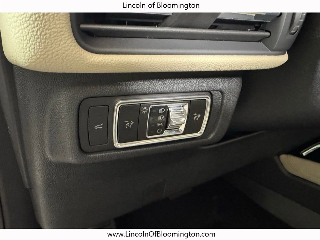 New 2026 Lincoln Corsair Premiere image 23