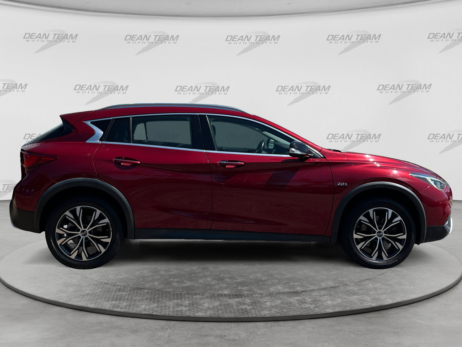 Used 2018 INFINITI QX30 AWD image 10