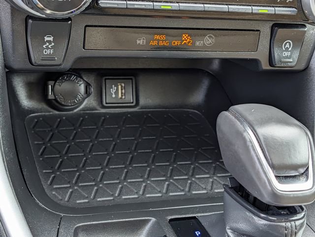 Used 2023 Toyota RAV4 XLE Premium FWD image 17