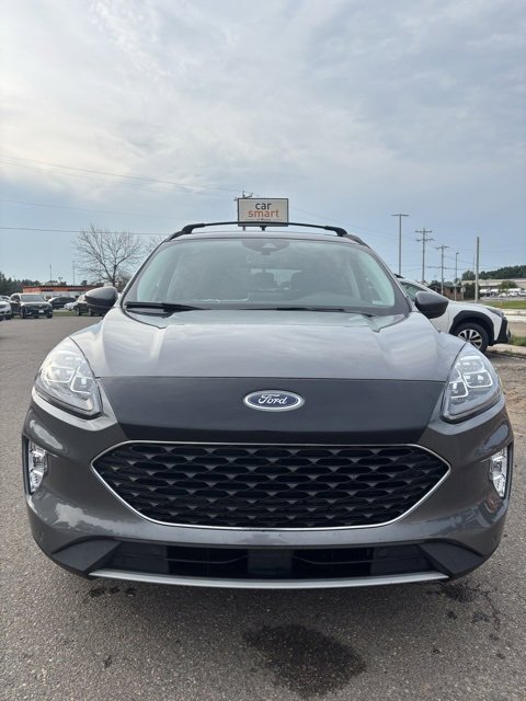 Used 2022 Ford Escape Titanium w/ Class II Trailer Tow Package image 2