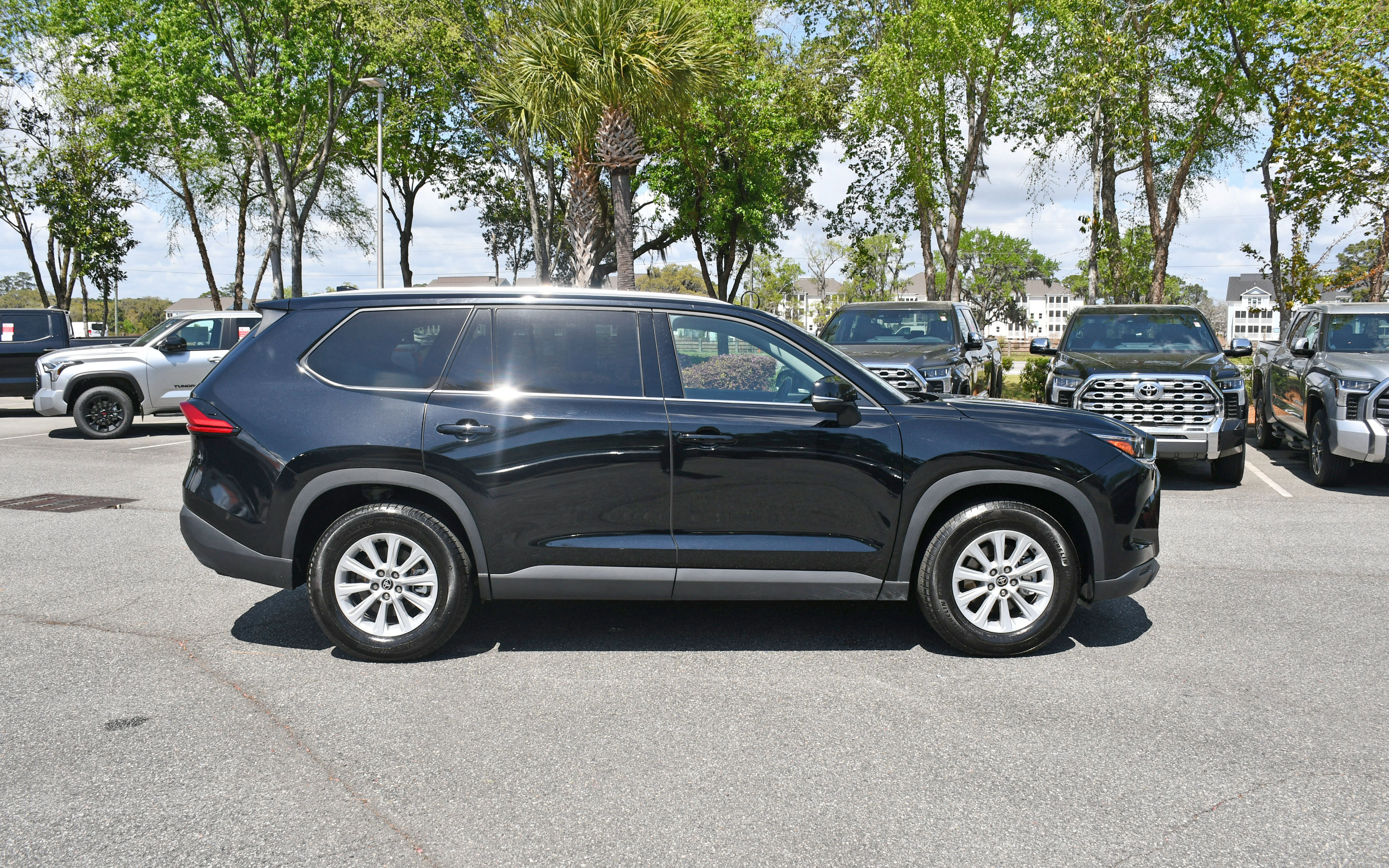 Used 2024 Toyota Grand Highlander XLE image 5